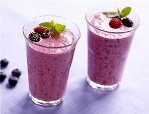 Рецепт коктейля Милкшейк с ягодами