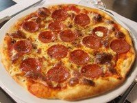 Рецепт авторской пиццы по-домашнему