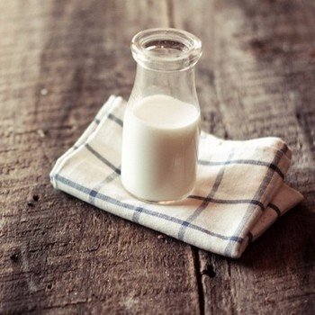 Кипяченое молоко полезнее сырого
