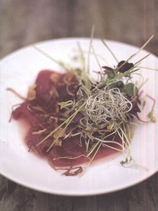 Рецепт приготовления севиче из тунца с ростками салата, крессом и «японской» заправкой
