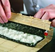 Как самостоятельно приготовить суши: рецепт, ингредиенты и приготовление