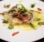 Севиче из тунца с ростками салата, крессом и «японской» заправкой