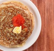 Как приготовить дрожжевые овсяные блины с припеком