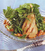 Зеленый салат с грушами-гриль