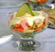 Готовим дома «праздничный» салат-коктейль