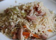 Рис с сосисками и луком