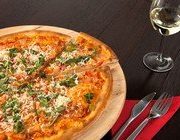 Пицца с артишоками и креветками