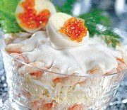 Салат "Оливье с икрой и раковыми шейкам"
