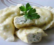 Вареники с творогом и пряной рукколой