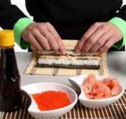 Как приготовить в домашних условиях роллы?