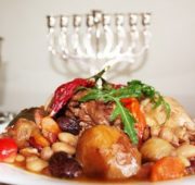 Чолнт является одним из самых популярных блюд в еврейской кухне